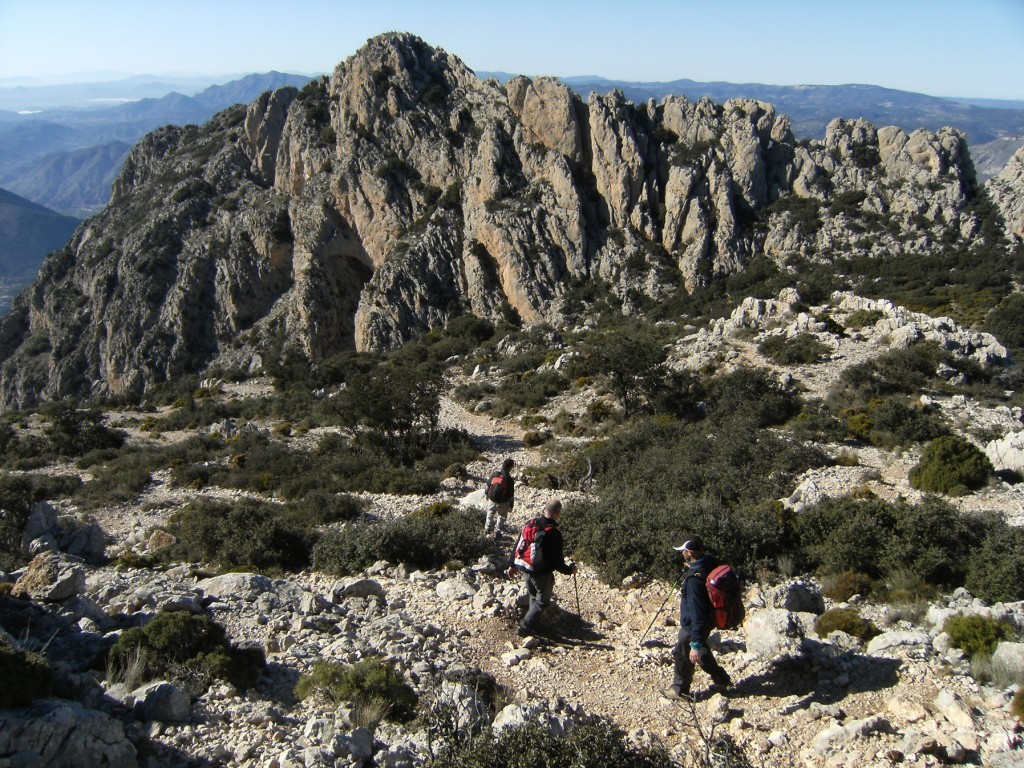 Bajando al collado entre las dos cimas