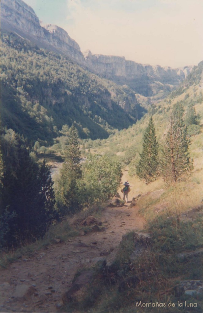 Bajando por el Valle de Ordesa